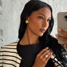 @jastookes wearing an autumnal makeup look