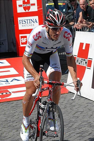 Cancellara is off, knowing that today nobody would expect him to win.