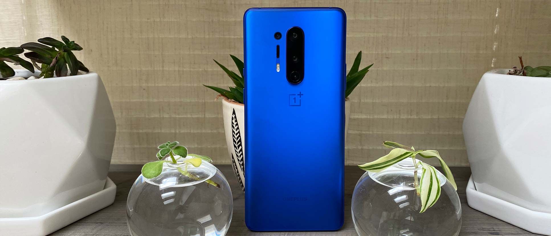 OnePlus 8 Pro 青色 充電器付き　256gb　グローバル版 OnePlus 8 Pro 256GB +12GB 5G LTE Unlocked Android Global
