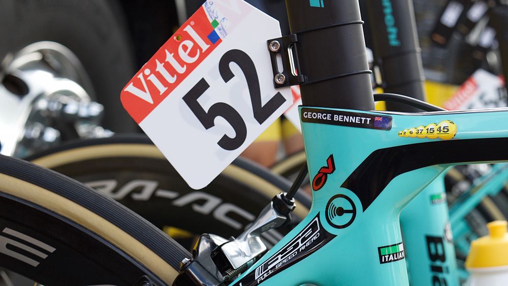 George Bennett's Bianchi Oltre XR4 - tagged with #52 at the Tour de France