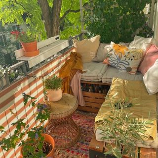Small balcony with colorful acessories