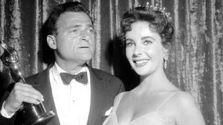 Elizabeth Taylor Oscars beauty look 1957