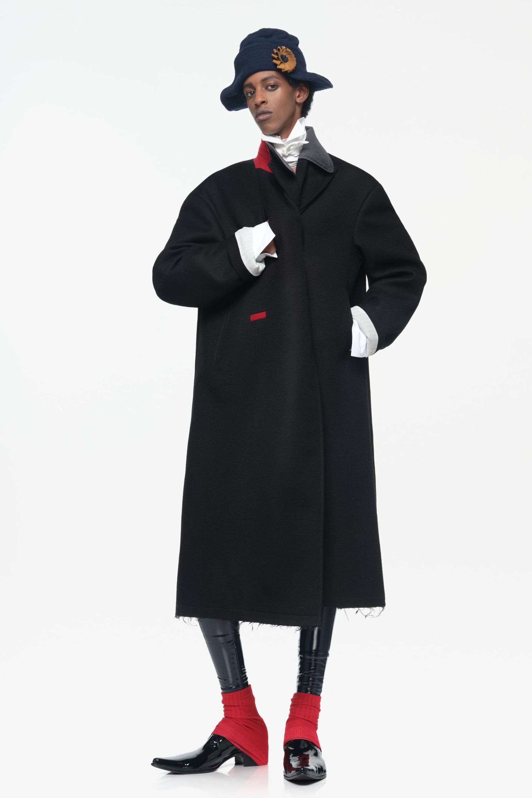 Limited Edition Ovesized Contrast Coat - Black - Xs