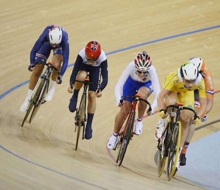 The omnium elimination race is down to five riders and Kirsten Wild (Netherlands) would get knocked out of the race on this sprint to the line.