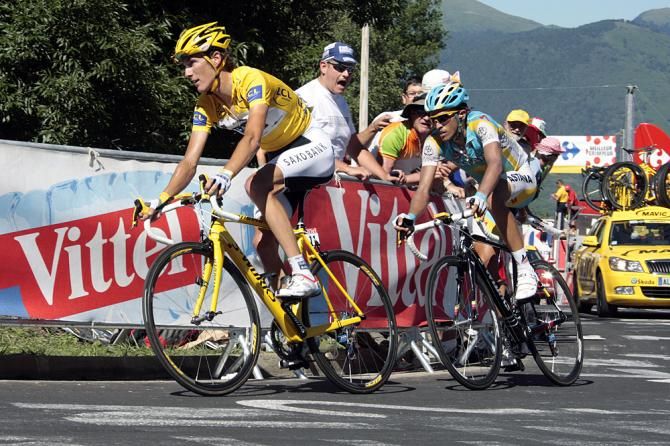 Andy Schleck (Saxo Bank) leads Alberto Contador (Astana) as the duo escape the rest of their rivals