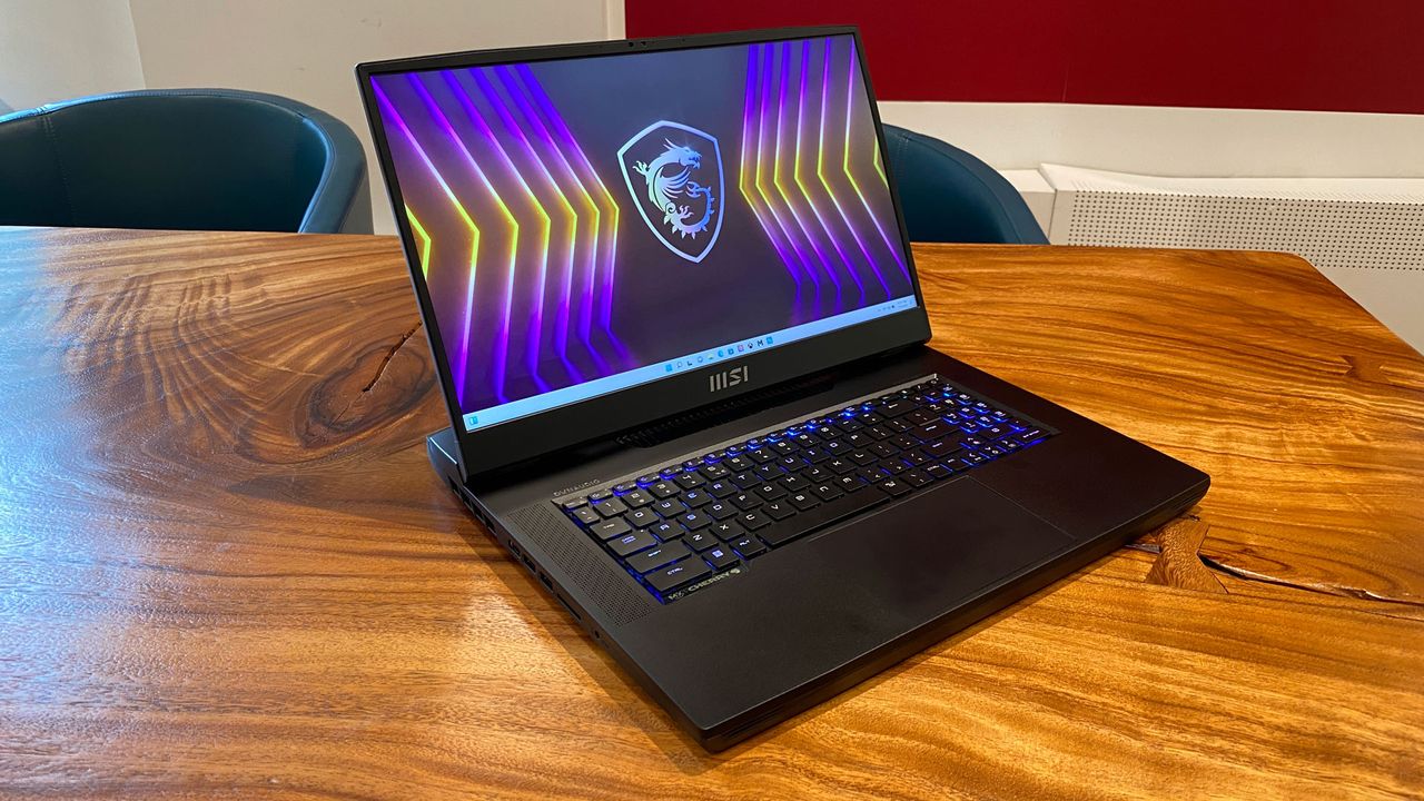 MSI Titan GT77