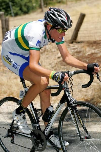 Timothy Roe (Uni SA) goes solo after dropping his break companions on the climb.