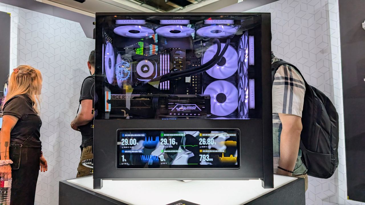 Corsair Frame 5000D at Computex 2025