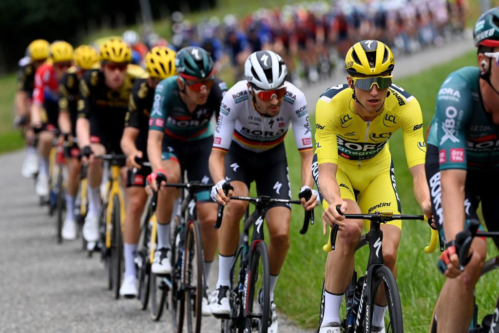 CAUTERETSCAMBASQUE FRANCE JULY 06 Jai Hindley of Australia and Team BORAHansgrohe Yellow leader jersey competes during the stage six of the 110th Tour de France 2023 a 1449km stage from Tarbes to CauteretsCambasque 1355m UCIWT on July 06 2023 in CauteretsCambasque France Photo by Tim de WaeleGetty Images