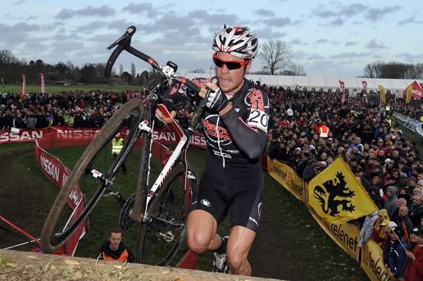 Jonathan Page (Planet Bike) runs the stairs.