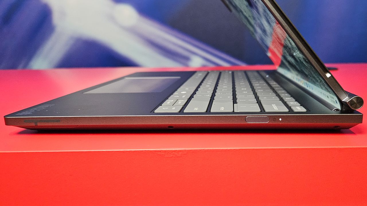 The Lenovo ThinkPad Gen 6 Rollable