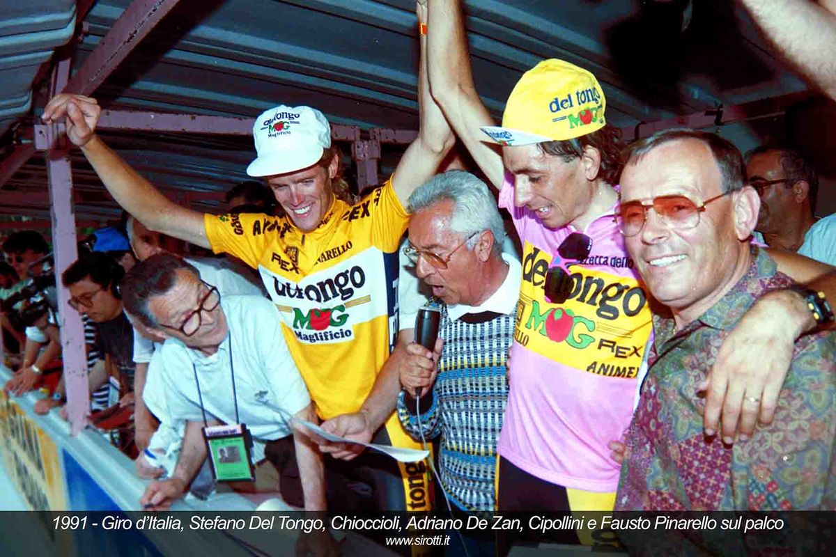 Mario Cipollini and Franco Chioccioli on the podium at the 1991 Giro d'Italia