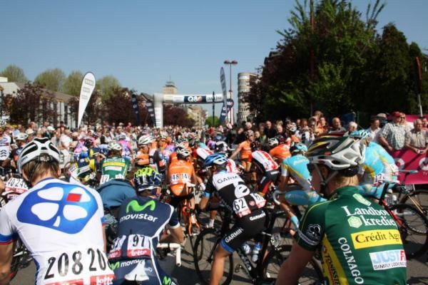The peloton gathers for the start in Charleroi