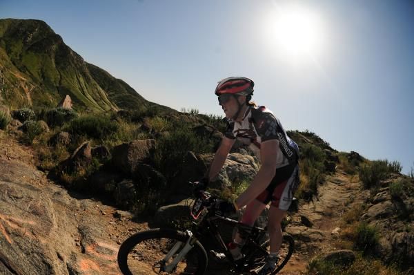 Hayden Boucher (3Rox Racing) riding the rocks on his dually.