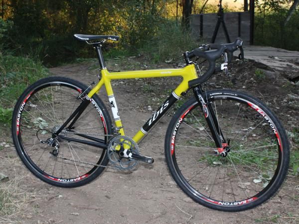 Few test bikes have elicited as many comments from admiring onlookers as the Ibis Hakkalugi.