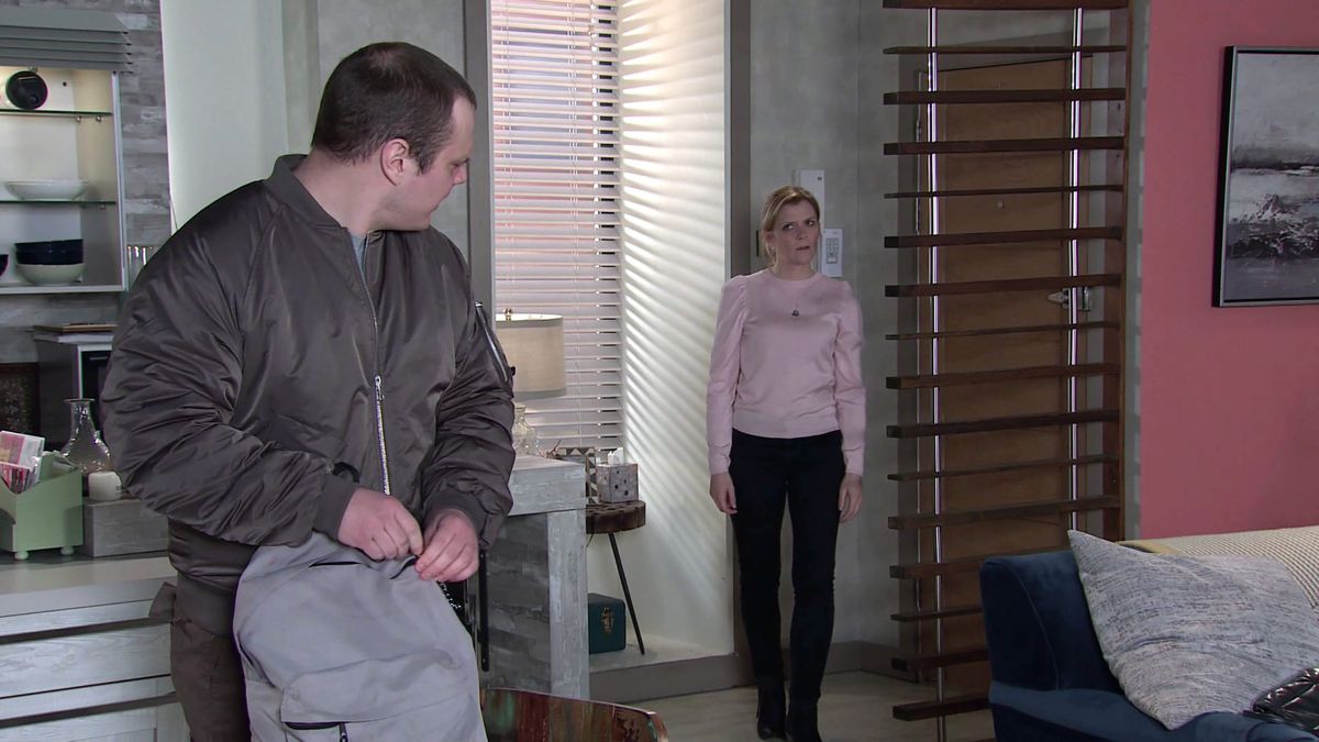 Coronation Street spoilers: Leanne Battersby has a dangerous visitor