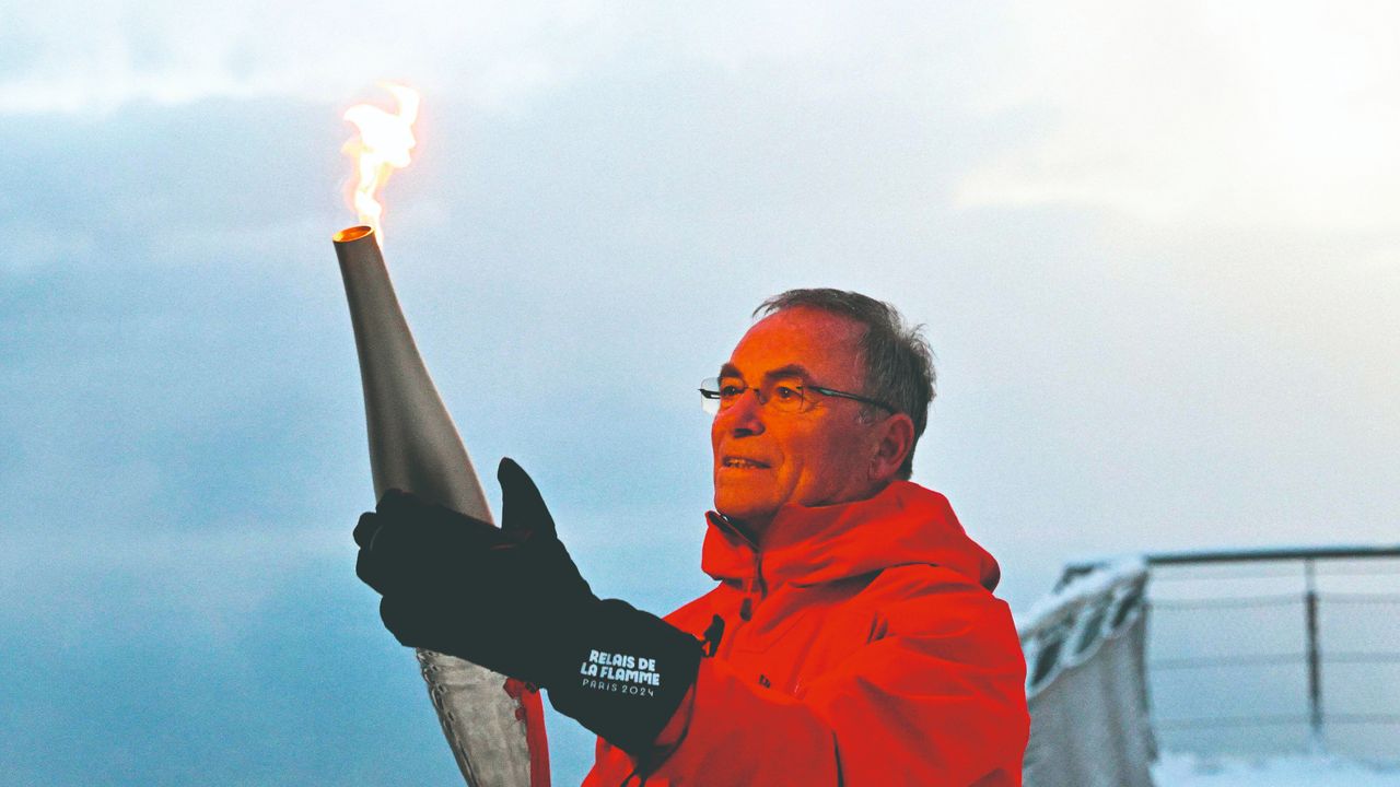 Hinault was full of warm words for his freezing mountain stint