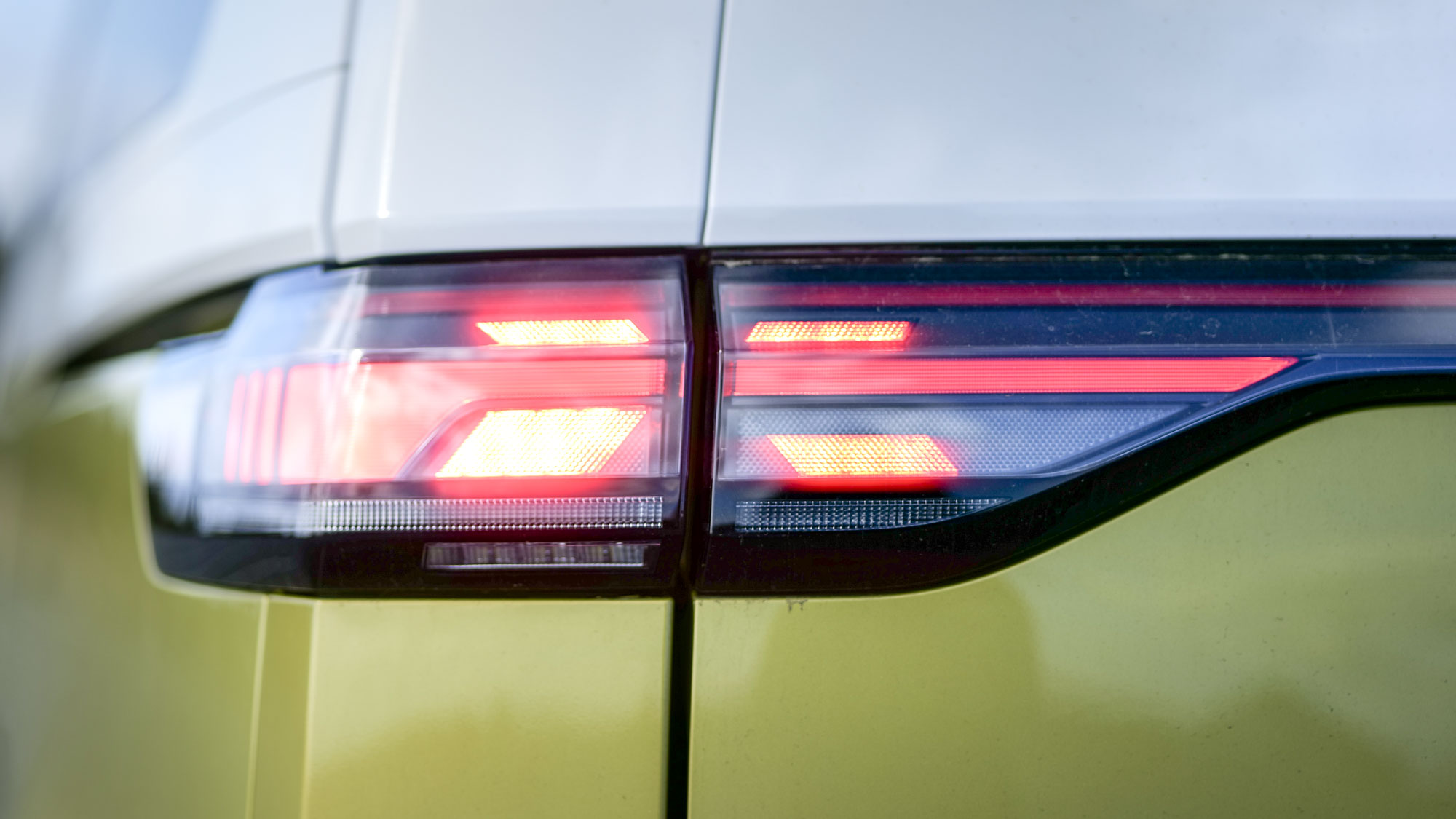 2025 Volkswagen ID. Buzz Pro S Plus 4MOTION test drive.