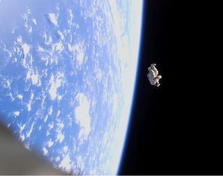 SuitSat Mission Ends, Russia Says