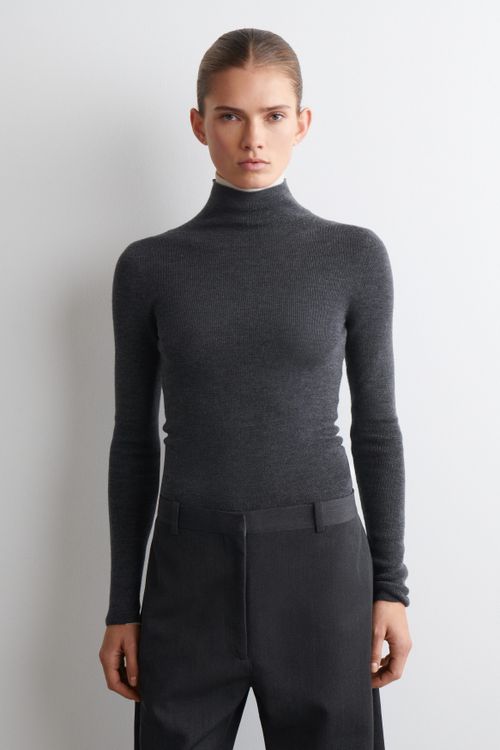 Seamless Merino Wool Turtleneck Long-Sleeved Top