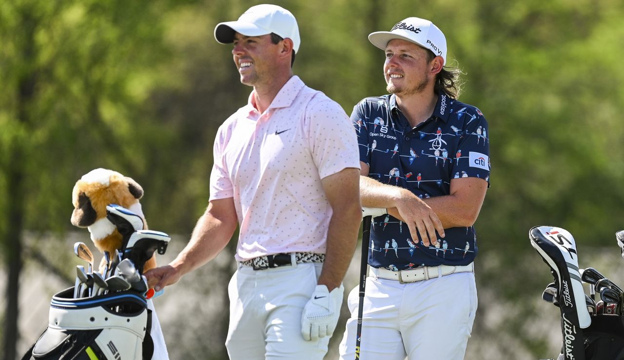 McIlroy and Smith wait to tee off