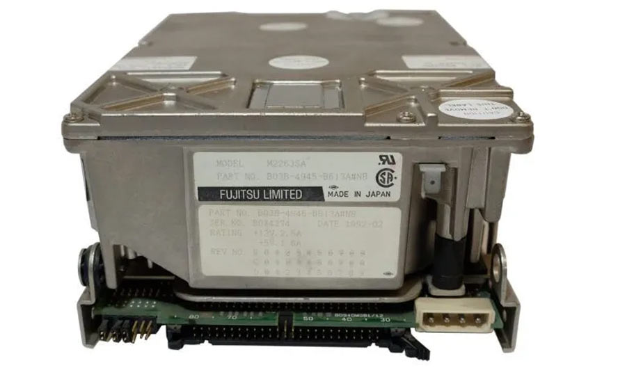 Disco duro Fujitsu SCSI de los años 90