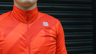The outer of the Sportful Attitude jacket is made from Gore Windstopper material