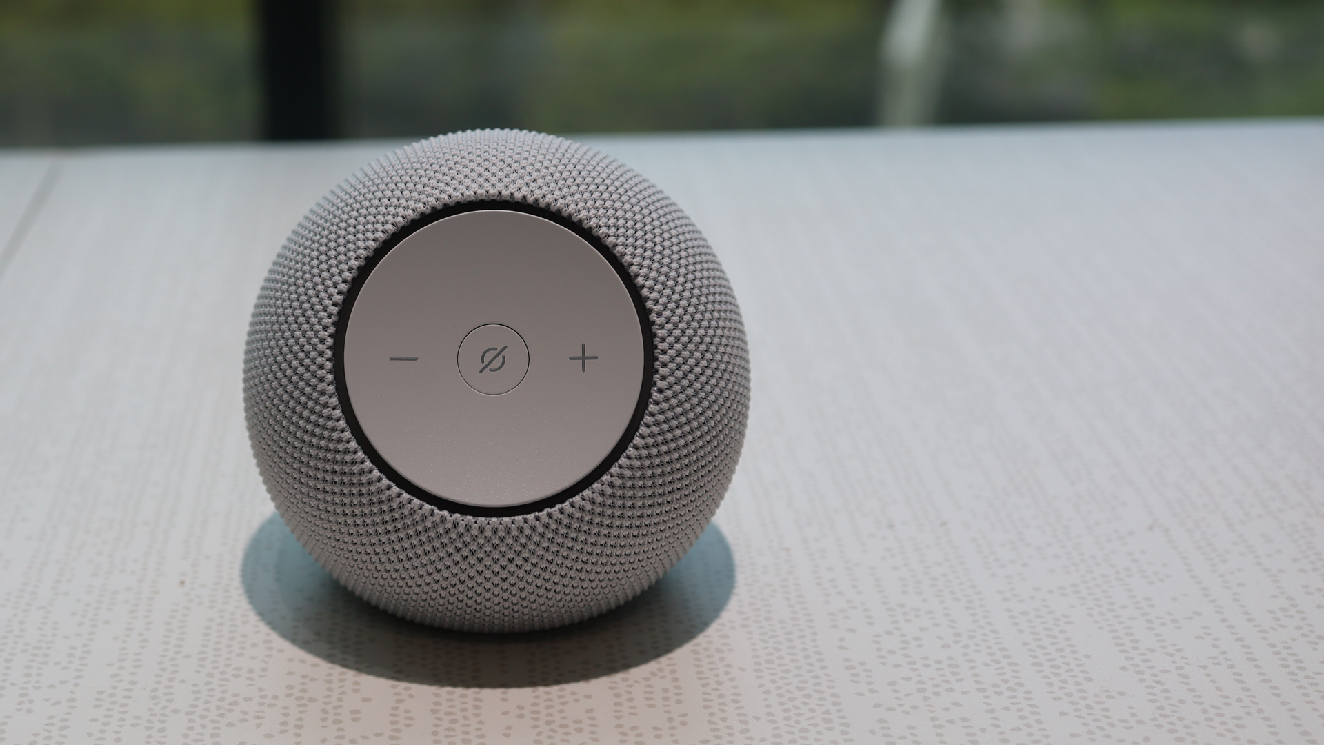 Amazon Echo Dot Max Hands On