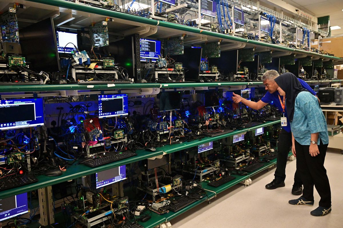Intel packaging