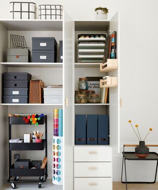 room with pen drawer and white wall