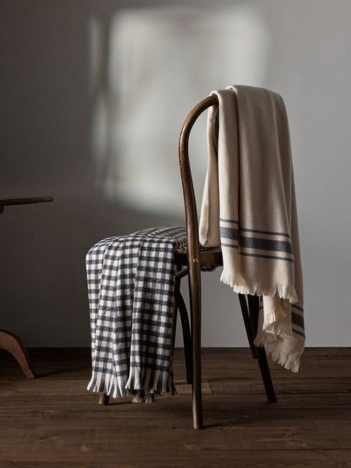 2 Pack Black/natural Gingham Cosy Throws
