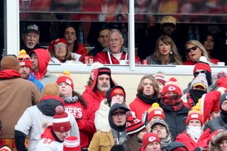 Taylor Swift with her family and Travis Kelce's parents in a private suite attending the AFC Divisional Playoff between the Houston Texans and the Kansas City Chiefs on January 18, 2025 in Kansas City.