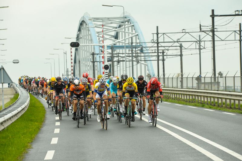 The early stages of the race