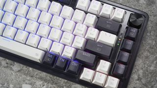 Photograph of the Redragon K673 Pro mechanical gaming keyboard