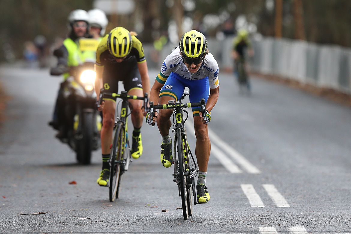 Katrin Garfoot (UniSA-Australia) sprinting to the win from first position