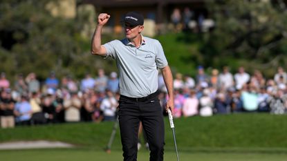 Justin Rose celebrates his win 