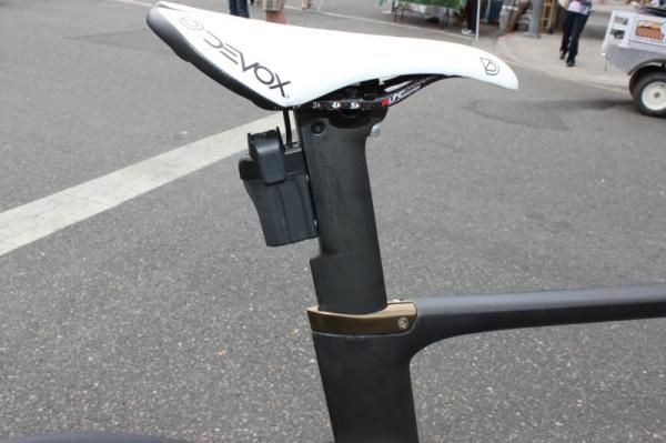 Felt's new Di2 specific seatpost.