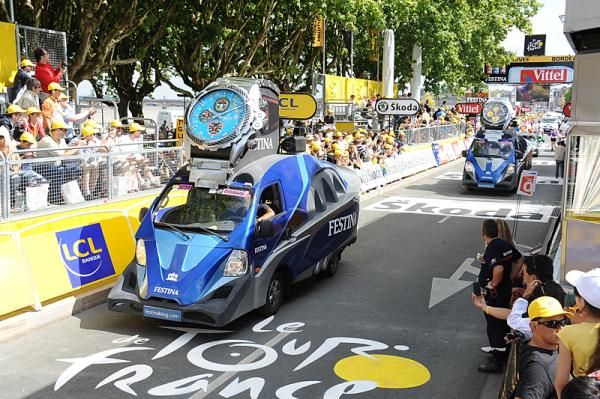 Part of the pre-race Tour caravan