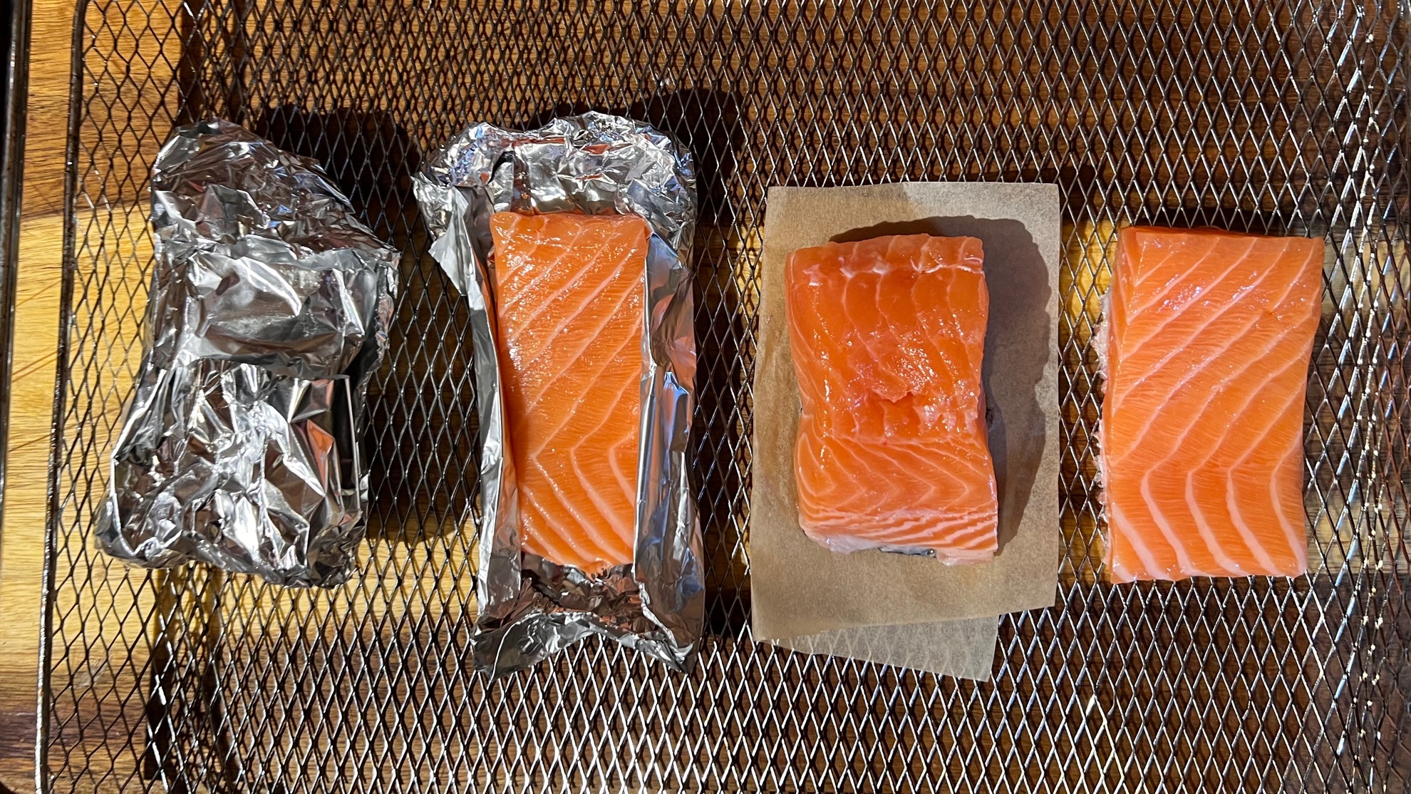 Preparing salmon for air frying