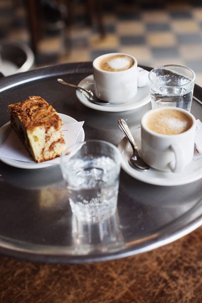 Serveware, Drinkware, Cup, Dishware, Coffee cup, Tableware, Drink, Plate, Espresso, Ingredient,