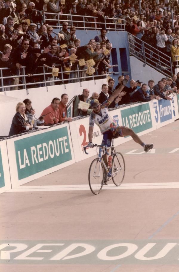 Johan Museeuw came up with an interesting salute as he crossed the line in 2000 to win his second Roubaix.