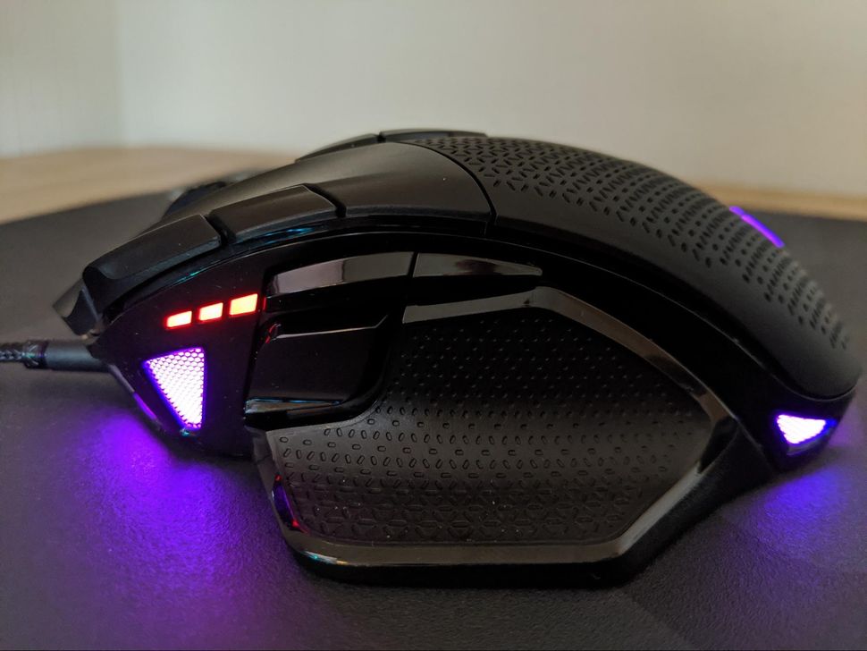 Corsair Nightsword RGB Gaming Mouse Review: Weight-Adjustable FPS Fun ...