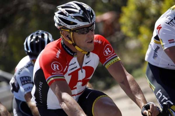 Lance Armstrong (RadioShack) tries to concentrate on riding and not on other issues