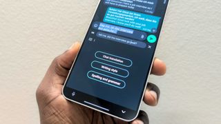 Using Chat Assist translation on the Galaxy S24 Plus