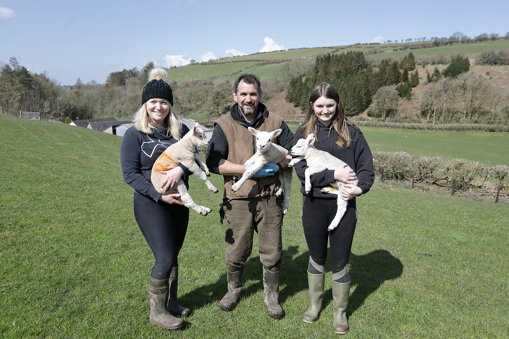 TV tonight farmers Nerys, Gary and Seren Williams