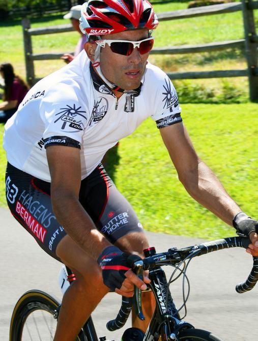Janier Acevedo (Jamis Hagens Berman) wears the white #1 jersey as the leader of The America's Tour