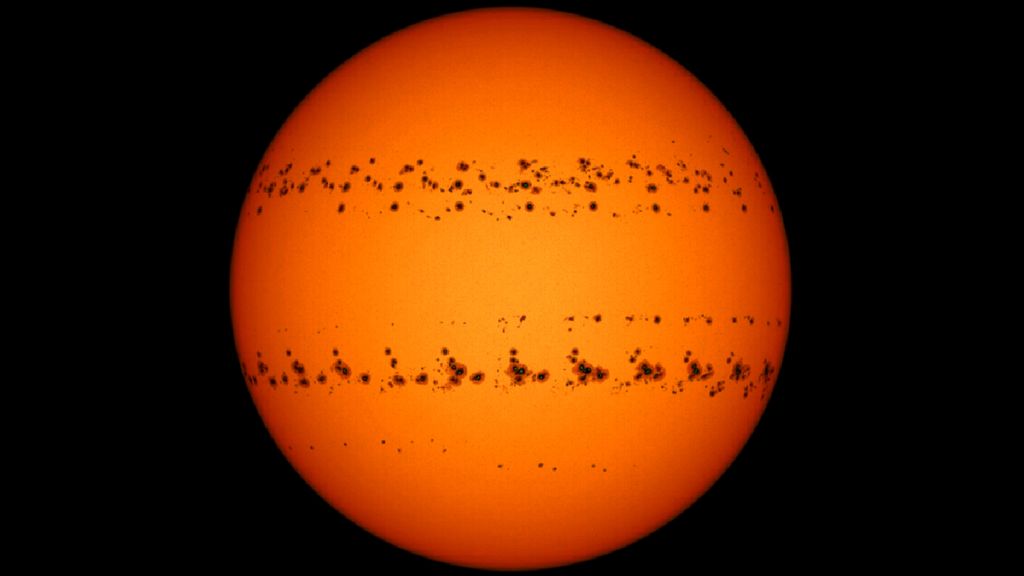 solar-activity-may-peak-1-year-earlier-than-thought-space