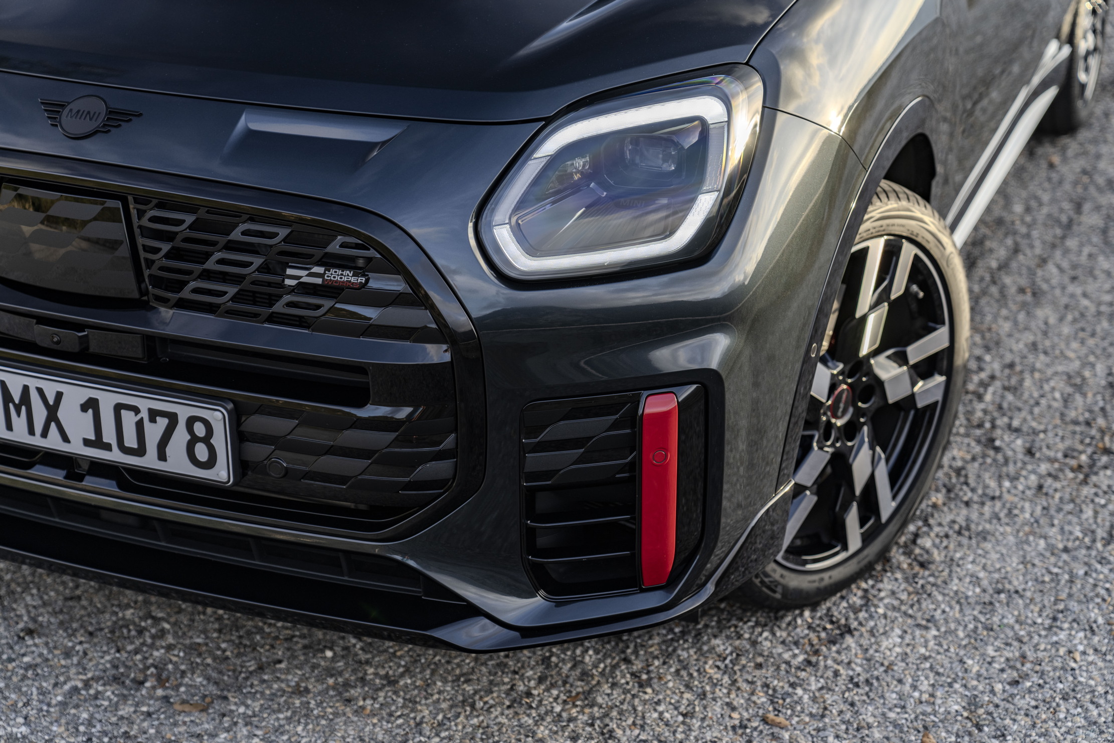 Images of the Mini Countryman JCW