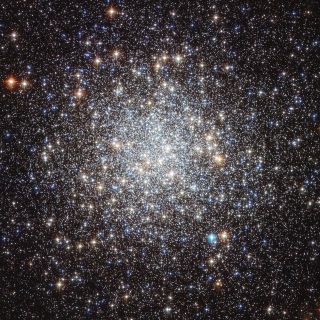 The globular cluster Messier 9 shines in this new photo from the Hubble Space Telescope.