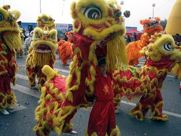 Parade in Zhongshan before the Zhongshan Nantou TCL Air Conditioning Cup.